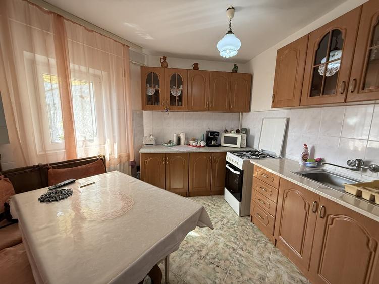 Apartament 3 camere, 68 mp utili + balcon, mobilat si utilat - Soarelui - 4
