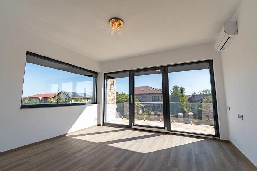 Casă cu 9 camere cu Teren 475 Mp în Tamași