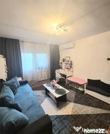 Apartament cu 2 camere semidecomandat în Dâmbovița