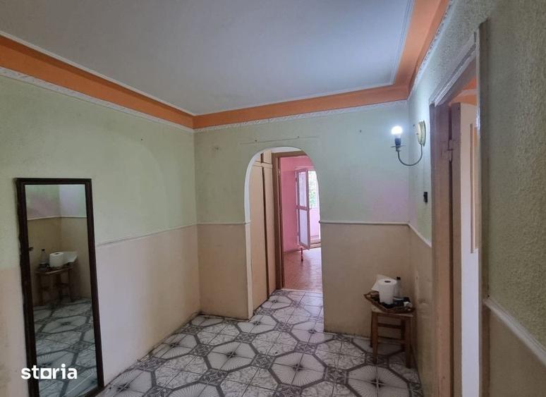 Apartament cu 2 camere decomandat în Nicolina