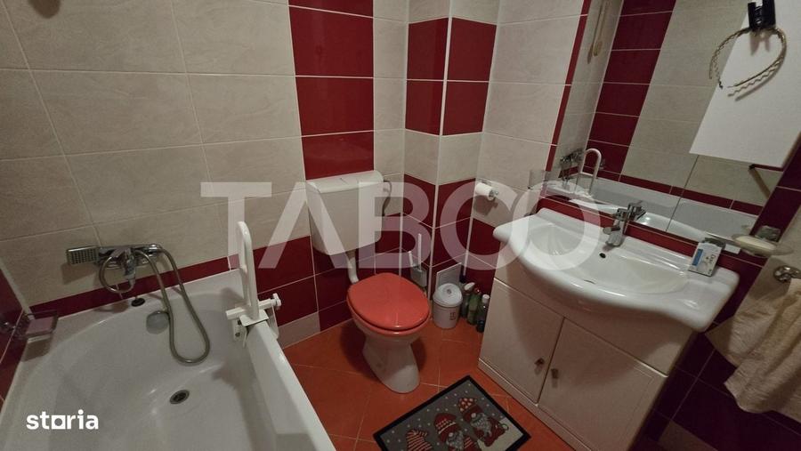 Apartament cu 3 camere decomandat în Șelimbăr