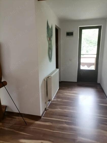 Casă cu 6 camere cu Teren 1056 Mp în Central