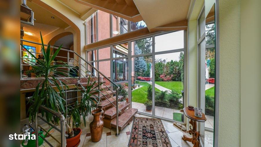 Casă cu 6 camere cu Teren 400 Mp în Gheorgheni