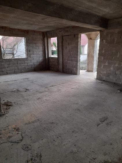 Casă cu 6 camere în Jupa