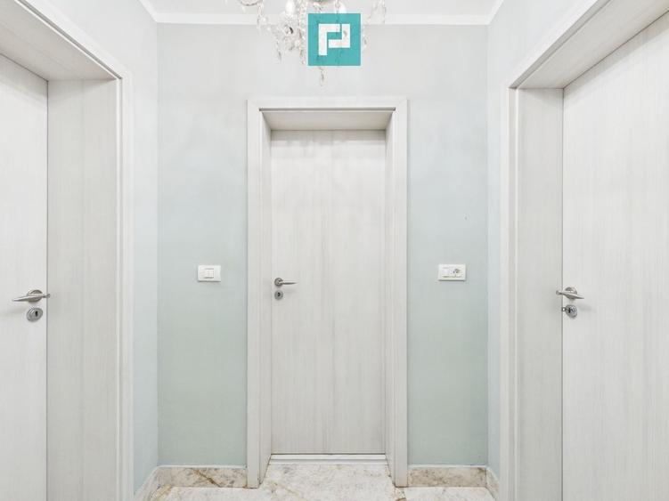 Apartament cu 3 camere semidecomandat în Intim
