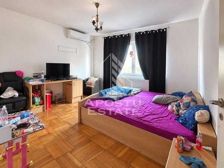 Apartament cu 4 camere decomandat, mobilat în Vladimirescu