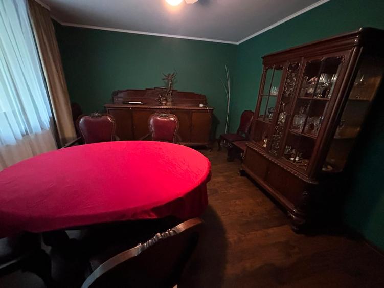 Apartament cu 4 camere decomandat în Central