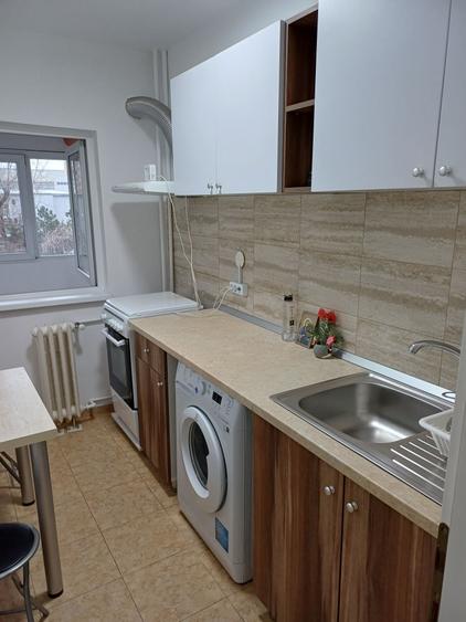 Garsonieră decomandată în Central
