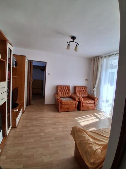 Apartament cu 2 camere semidecomandat în Dărmănești