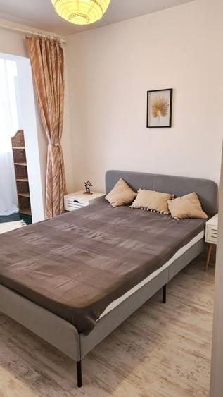 Apartament cu 2 camere semidecomandat în Girocului