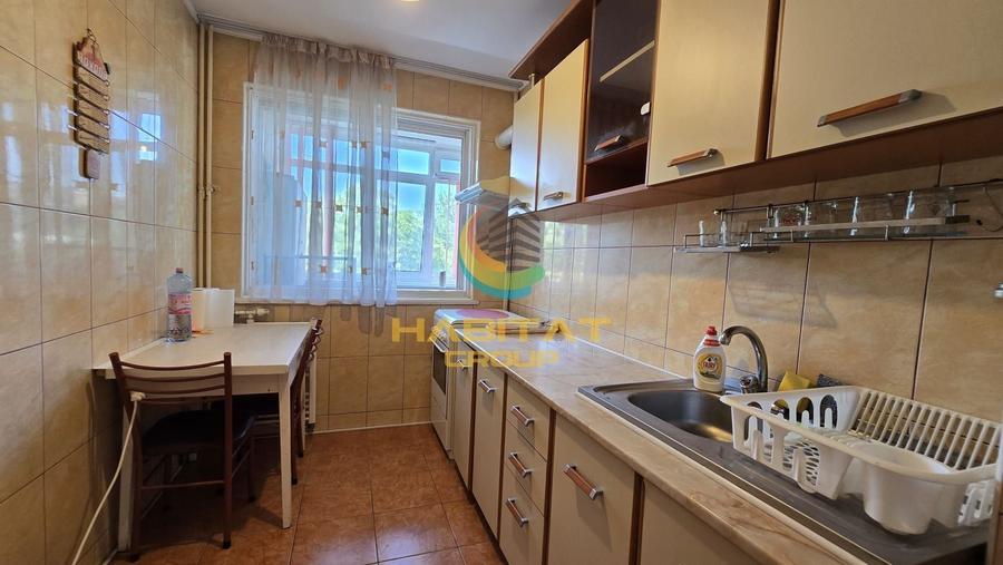 Apartament cu 3 camere decomandat în Apărătorii Patriei
