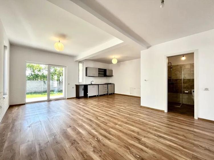 Duplex cu 5 camere cu Canalizare în Giroc