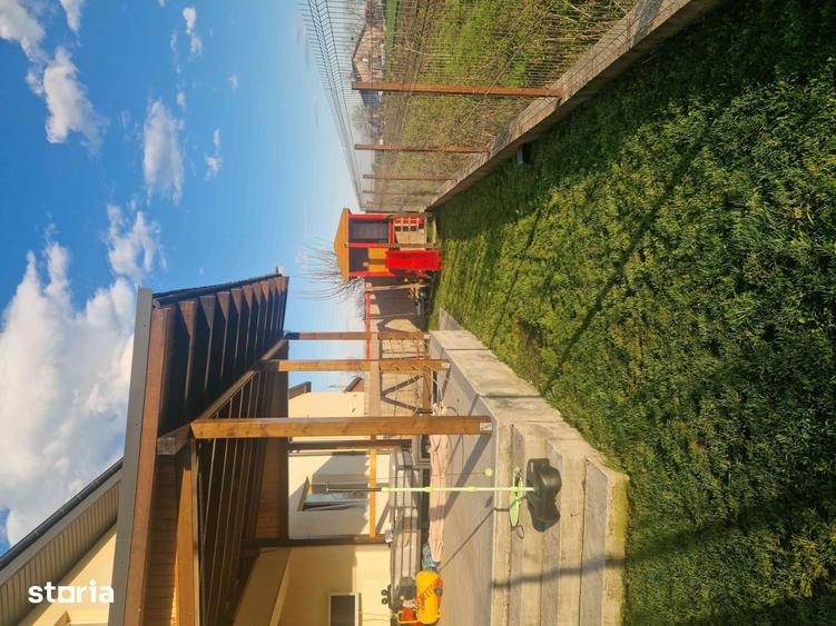 Casă cu 5 camere cu Teren 400 Mp în Berceni
