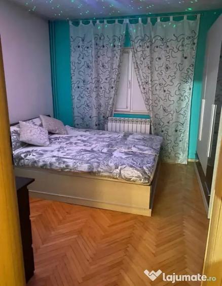 Apartament cu 3 camere decomandat în 1 Mai
