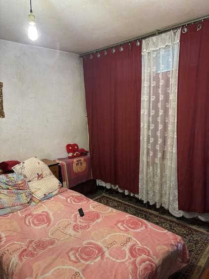 Apartament cu 3 camere decomandat în Exterior Vest