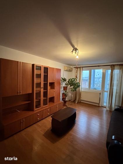Apartament cu 3 camere, mobilat în Craiovița Nouă