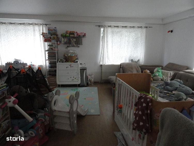 Casă cu 4 camere cu Teren 500 Mp în Central