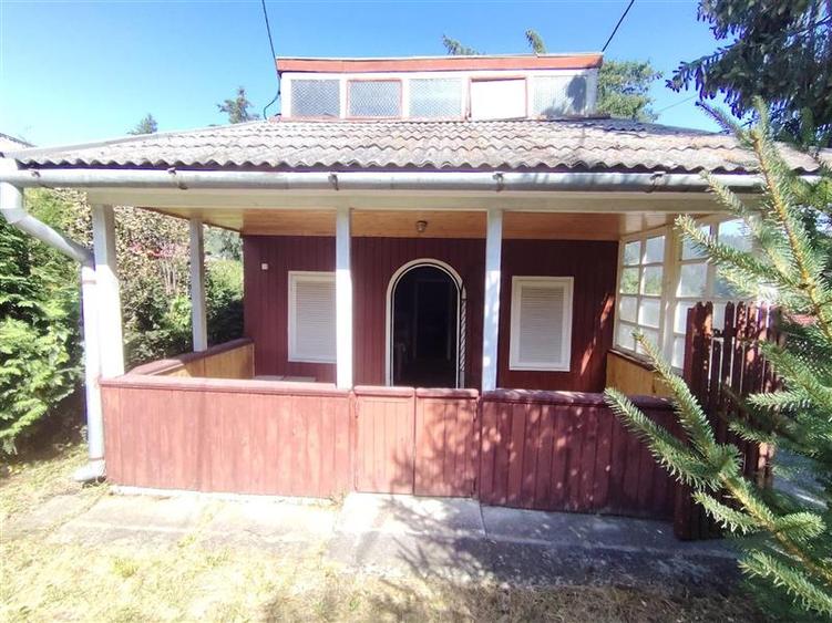 Casă individuală cu 4 camere cu Teren 216 Mp în Exterior Est