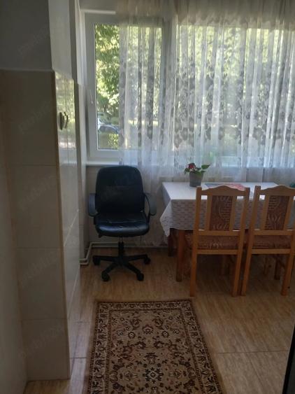 Garsonieră decomandată în Calea București