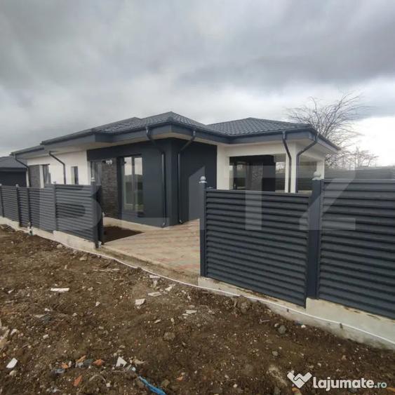 Casă cu 4 camere cu Teren 400 Mp în Central