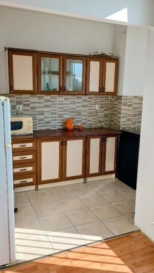 Apartament cu 2 camere semidecomandat, mobilat în Central