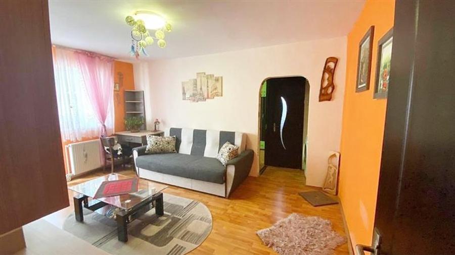 Apartament cu 2 camere semidecomandat, mobilat în Astra