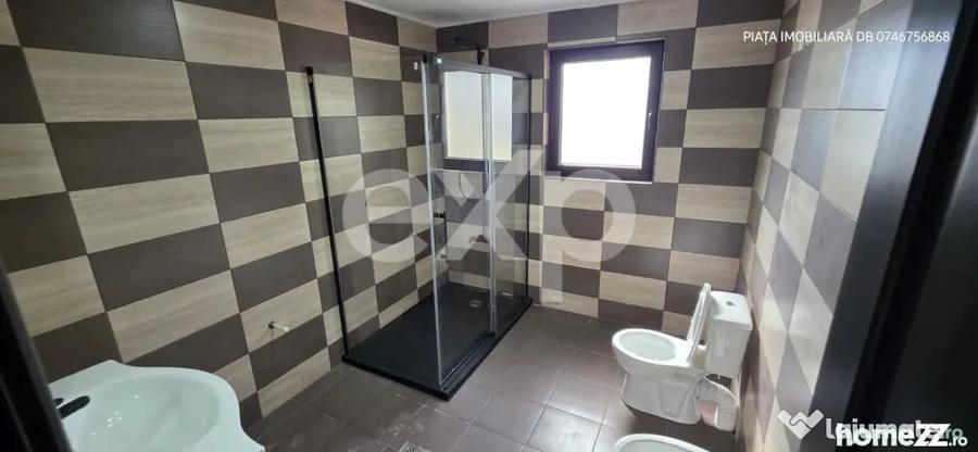 Casă cu 7 camere cu Teren 9800 Mp în Bungetu