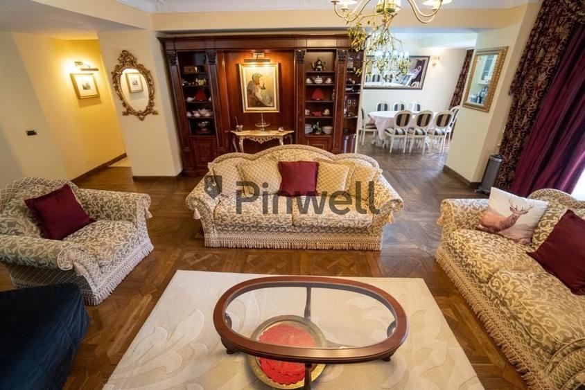 Apartament cu 4 camere decomandat, mobilat în Predeal