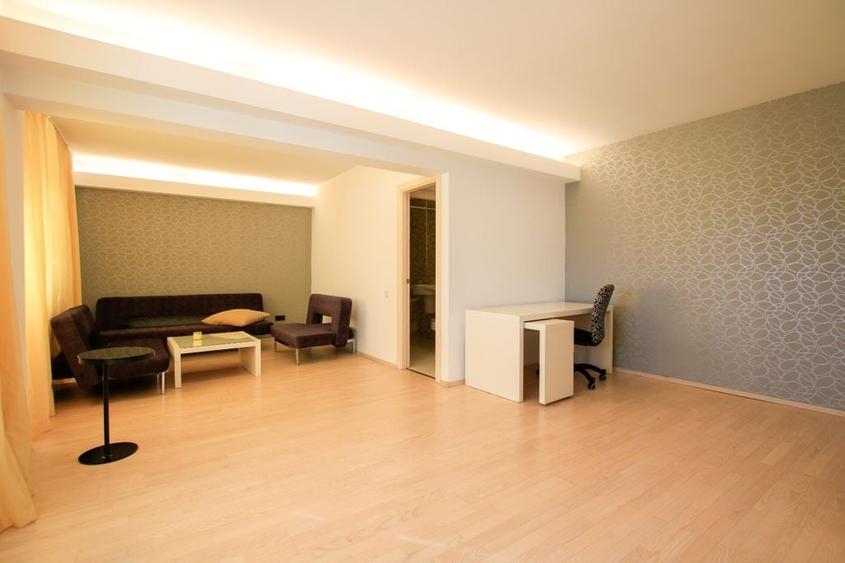 Apartament cu 3 camere decomandat, mobilat în Dorobanți