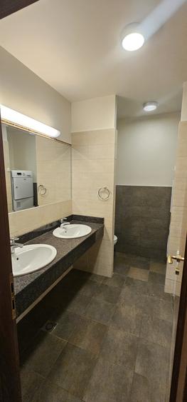 Apartament cu 4 camere decomandat în Barbu Văcărescu