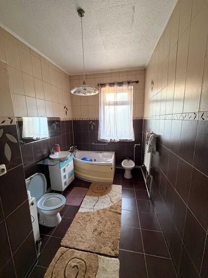 Casă cu 3 camere cu Teren 257 Mp în Port
