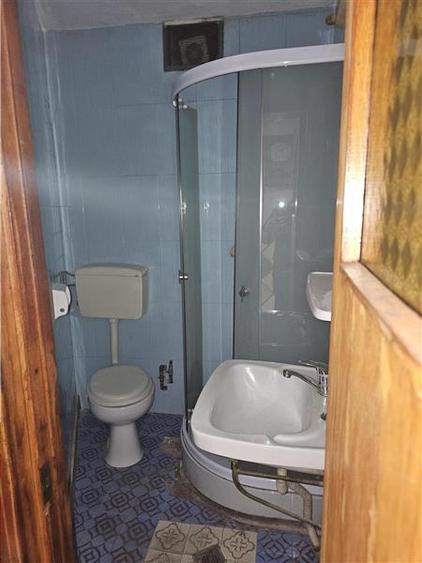 Apartament cu 4 camere semidecomandat, mobilat în Micro II