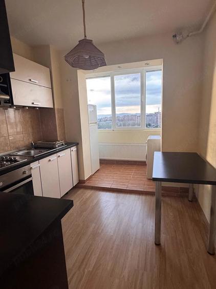 Apartament cu 2 camere decomandat în Exterior Vest