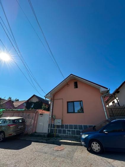 Casă individuală cu 2 camere cu Canalizare în Central