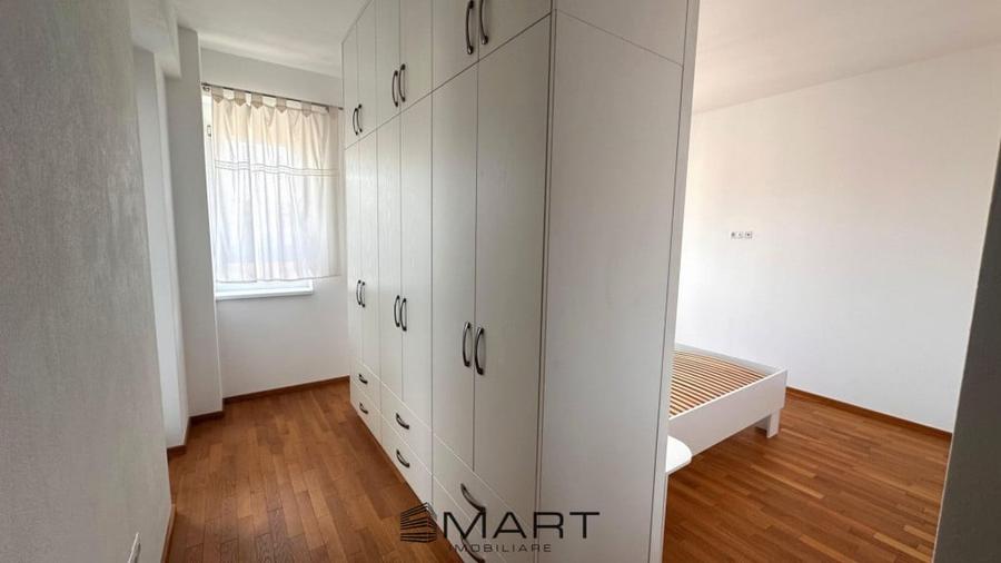 Apartament cu 4 camere decomandat în Lazaret