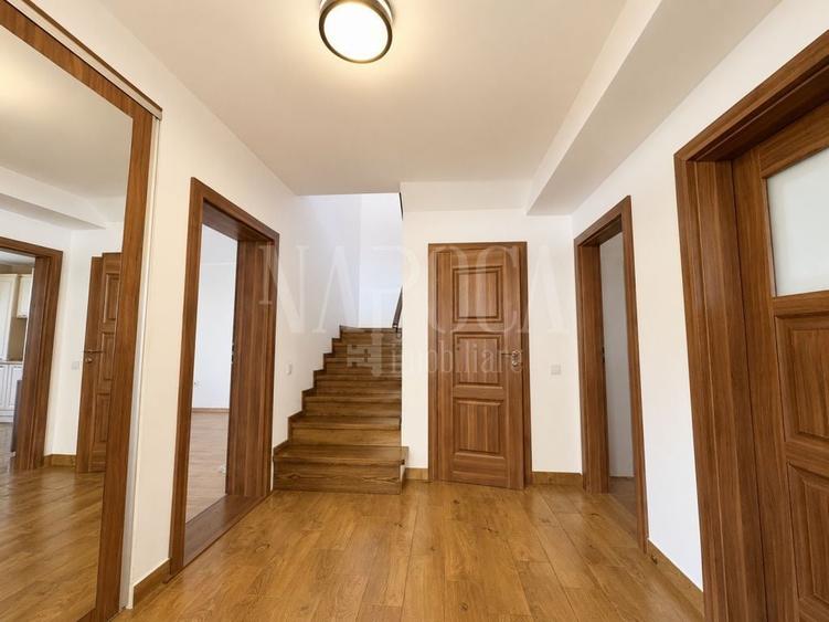 Duplex cu 4 camere cu Canalizare în Florești