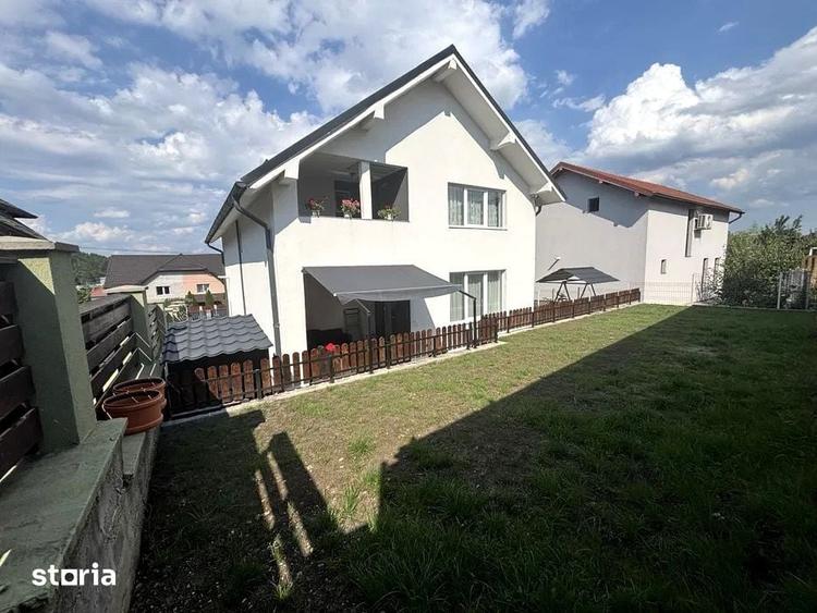 Casă cu 6 camere cu Teren 500 Mp în Apahida