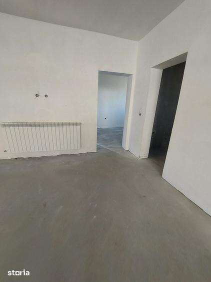 Casă cu 4 camere cu Teren 500 Mp în Central