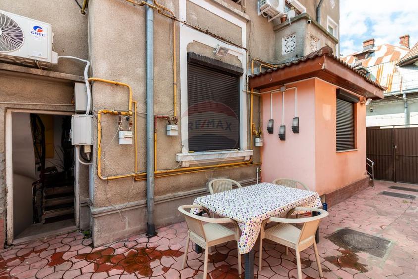 Apartament cu 3 camere semidecomandat, mobilat în Calea Plevnei