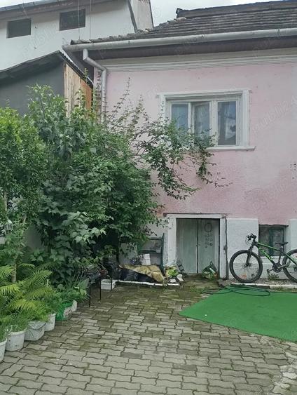 Casă în Central