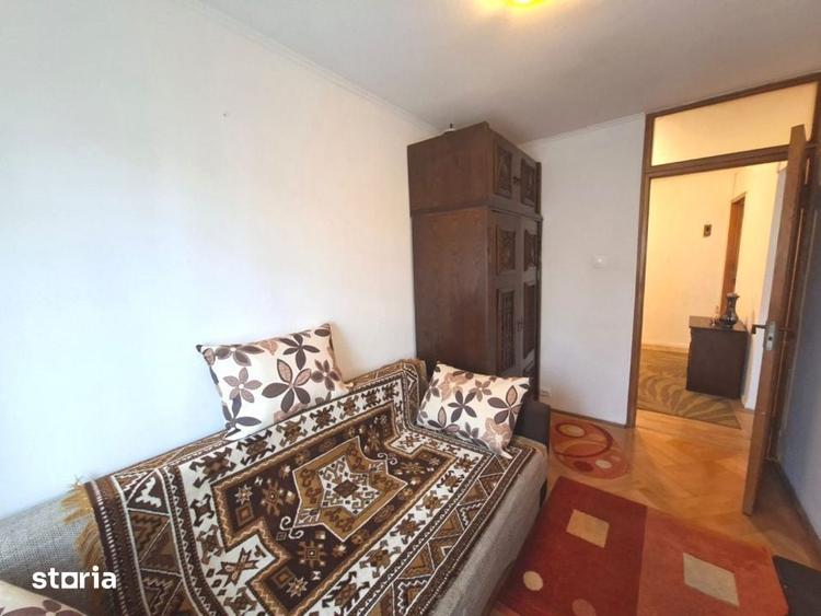Apartament cu 3 camere în Calea Dumbrăvii