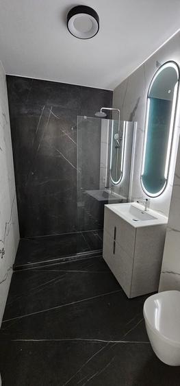 Apartament cu 3 camere decomandat, mobilat în Tineretului