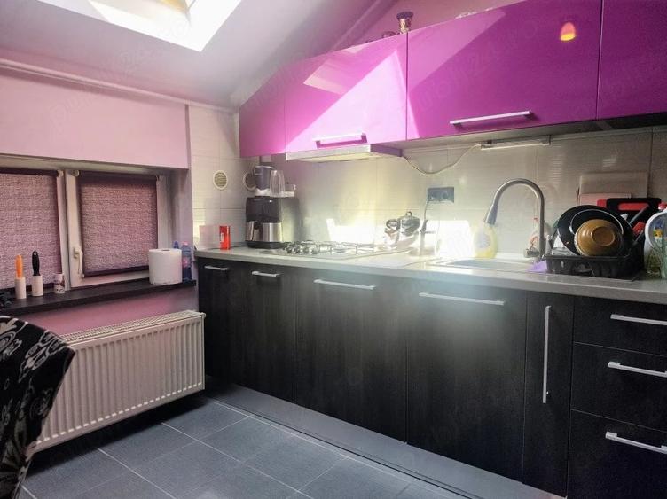 Apartament cu 4 camere semidecomandat în Exterior Vest