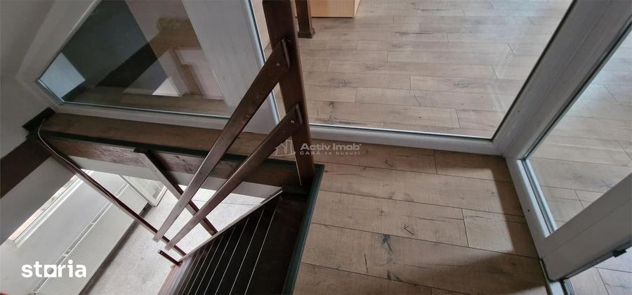 Casă cu 10 camere cu Teren 32.18 Mp în Muncitoresc
