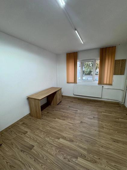 Spațiu comercial, de 21 mp, în Central