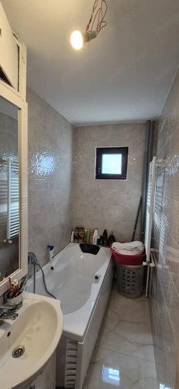 Casă cu 2 camere semidecomandat în Casa de Cultură