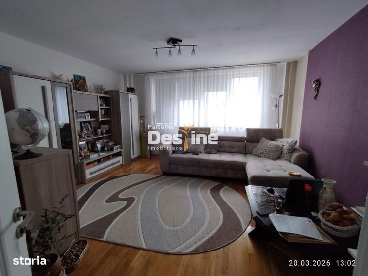 Apartament cu 2 camere, mobilat în Central — fotografia 1
