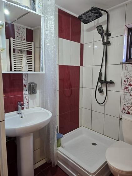 Casă individuală cu 4 camere în Central