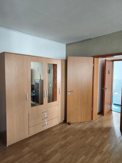 Apartament cu 2 camere semidecomandat în Sub Arini