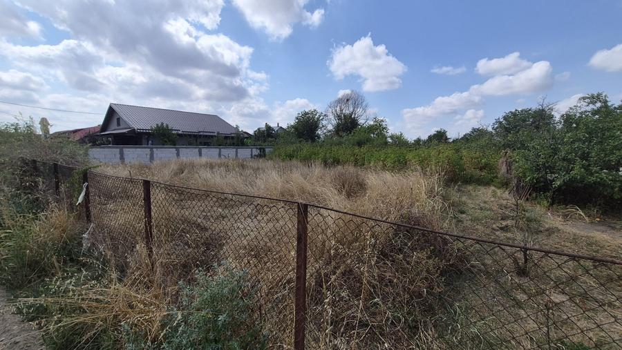 Teren de 500 mp, în Nanov